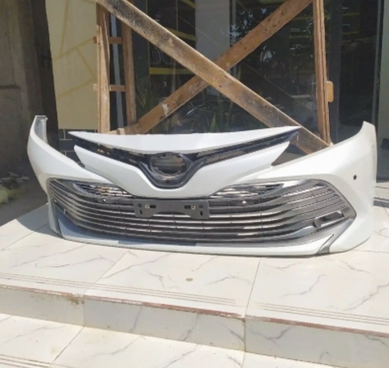 Бампер от Toyota Camry 6